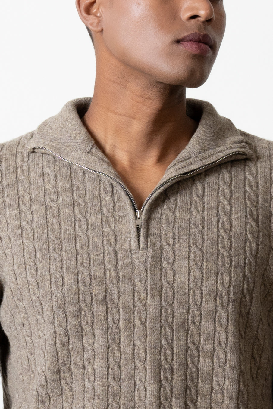 CABLE KNIT LAMBSWOOL QUARTER-ZIP CARIBOU DUST SWEATER